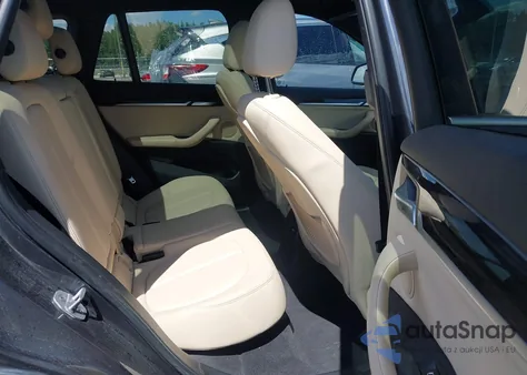 2017 BMW X1 xDrive28I из США, поврежденный, VIN WBXHT3C39H5F87921